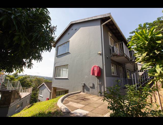 2 BEDROOM APARTMENT FOR SALE IN MALVERN